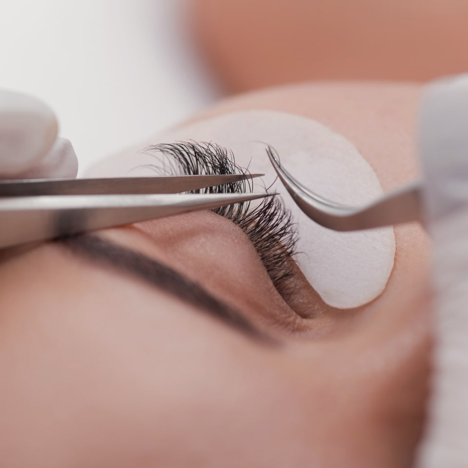 Prestige Beauté offre une multitude de services visant à améliorer plusieurs problématiques et qui saura apporter éclat, hydratation et bien-être à votre peau.