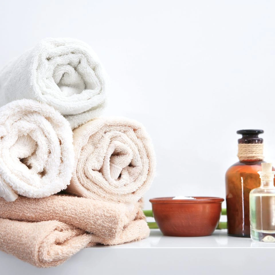 Breveté mondialement, le NeuroSpa est le premier appareil de relaxation thérapeutique permettant d’atteindre un état de bien-être physique et mental complet. Par ailleurs, plusieurs années de recherche dévoilent les nombreux impacts positifs de la musique sur le corps humain. Au bout de quelques minutes, la musique entre en synergie avec le système nerveux et diminue vos tensions musculaires.
